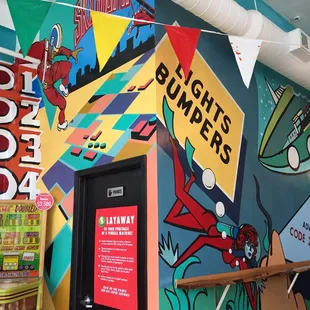 The entire place had fabulously themed walls