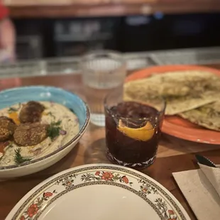 Baba with lamb meatballs and bread