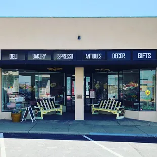 the front of a coffee shop