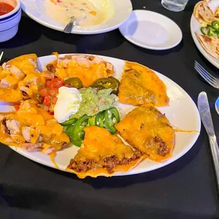 Superior Nachos - Media