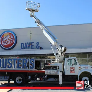 Dave and Busters exterior sign. Front lit channel letters and cabinet sign. Install.