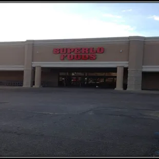the entrance to a superlo foods store