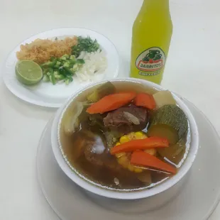 Caldo de res