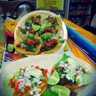 Dos Sopes with 6 Tacos WOW