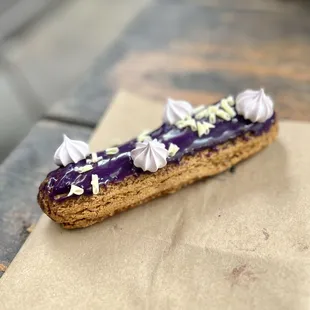 Ube eclair