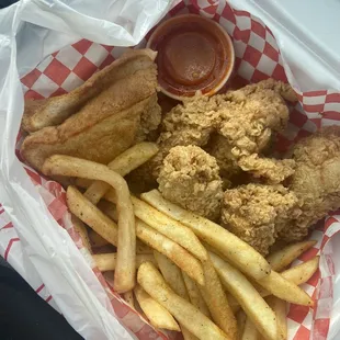 Six piece wing combo with sweet heat sauce