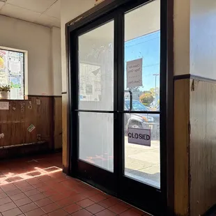 the entrance to the restaurant