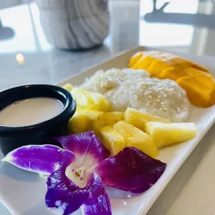 Mango sticky rice