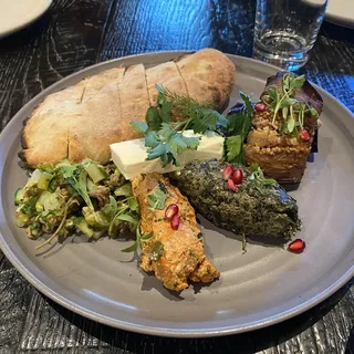 GOBI FRIENDS' PLATTER"