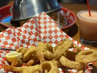 Fish N Tails Oyster Bar - Lewisville