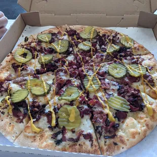 Pastrami Pizza