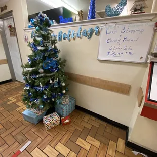 Interior Xmas Decor (December 2022)