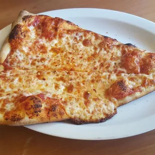 Apparently this is '1 slice.' For $3.15. (Kyle's slice not mine)