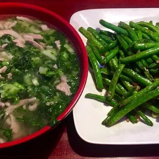 129. Shredded Pork with String Bean Over Rice