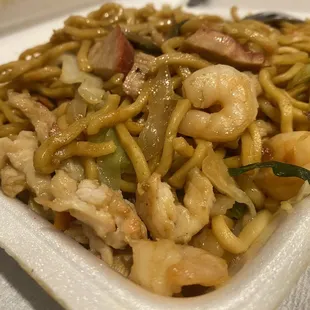 House Special Lo Mein has great flavor