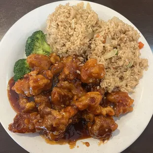 General Tsos Chicken lunch special with fried rice