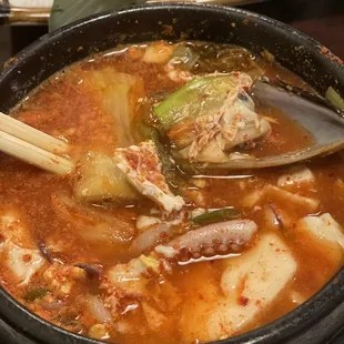 ( Spicy ) tofu soup with kimchi