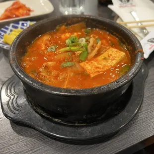 Kimchi jjigae