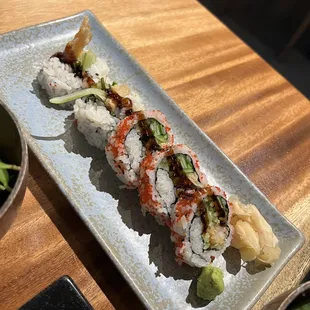 SHRIMP TEMPURA ROLL