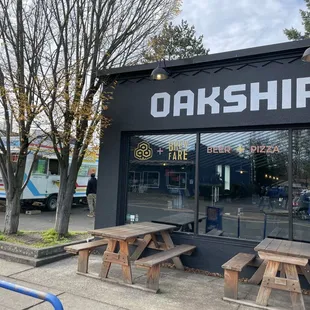 Food truck location - right next to Oakshire