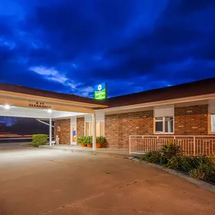 SureStay by Best Western Cameron