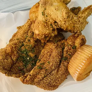 Combo #2 Crispy Fried Catfish Fillets Golden Fried While Chicken Wings  Cornbread Muffin