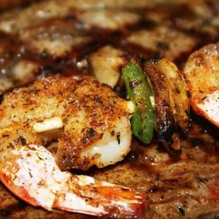 grilled steak with shrimp and asparagus