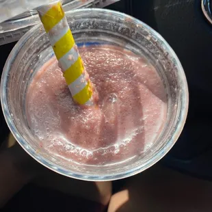 Chunks of ice and bland crappy Surfer Smoothie