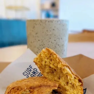 Cheddar cheese scone and a hojicha latte