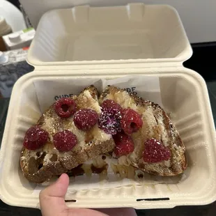 Macnut Toast