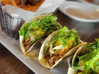 Tropix Pots Cuisines Bar & Grill