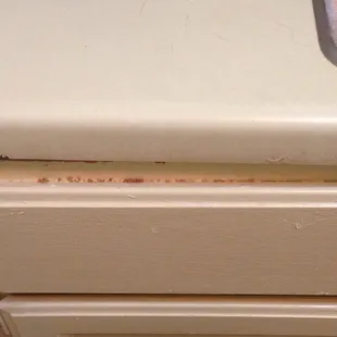 Dirty counter drawer