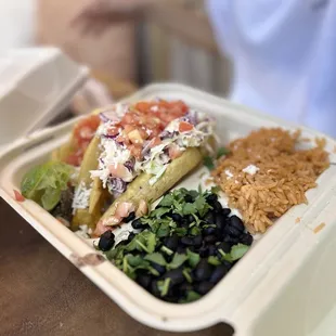 Carne Asada Crunchy Taco Plate.