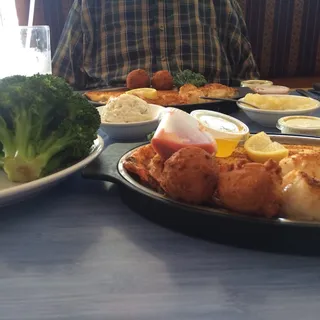 Broiled Seafood Platter