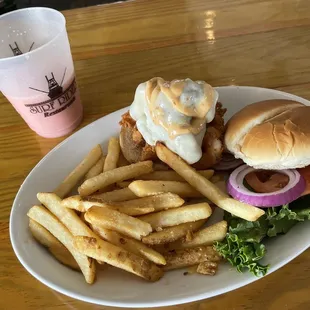 Shrimp Po Boy w/ fries