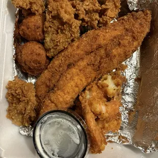 Fried seafood platter to go