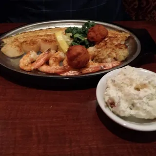 Broiled Seafood Platter