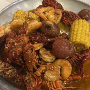 1 lbs. crawfish and 1/2 lbs. of headless shrimp