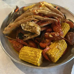 Green mussels, crawfish, and crab boil, medium spice