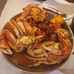 We love to order the Dungeness Crab. Its perfection. Flavor is on point!