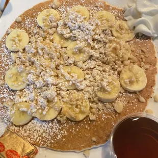 Macadamia nut pancakes with bananas