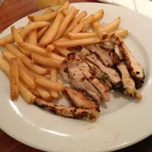 Kids meal- comes w/fries or veggies &amp; fruit and milk or juice