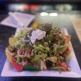MOUNTAIN OF NACHOS