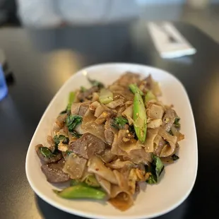 Pad See Ew | Instagram: GaoGirlsGrubbin