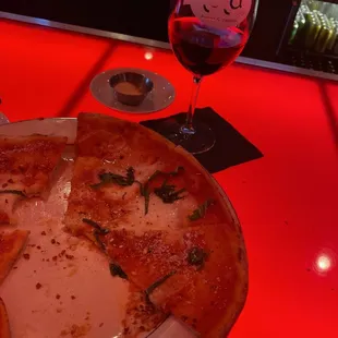 Margarita pizza and cab