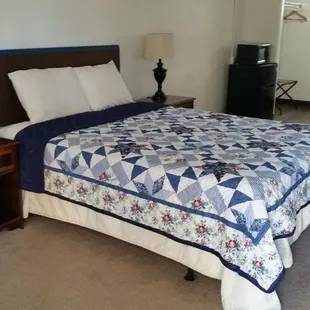 Clean and tidy rooms. Helpful manager.