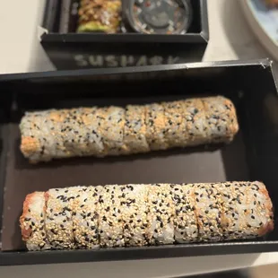 Genius packaging for sushi to make sure it arrives perfectly.