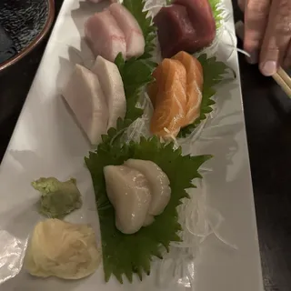Sashimi Platter (2 pc ec.)
