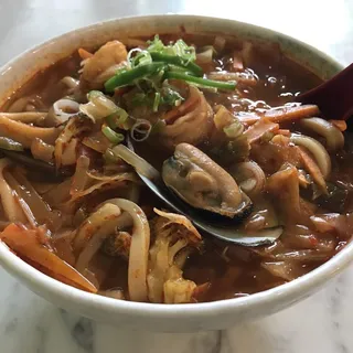 Spicy Seafood Ramen