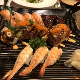 4pcs Sake nigiri, 2pcs Unagi nigiri, 3 Ebi nigiri and Dragon Roll